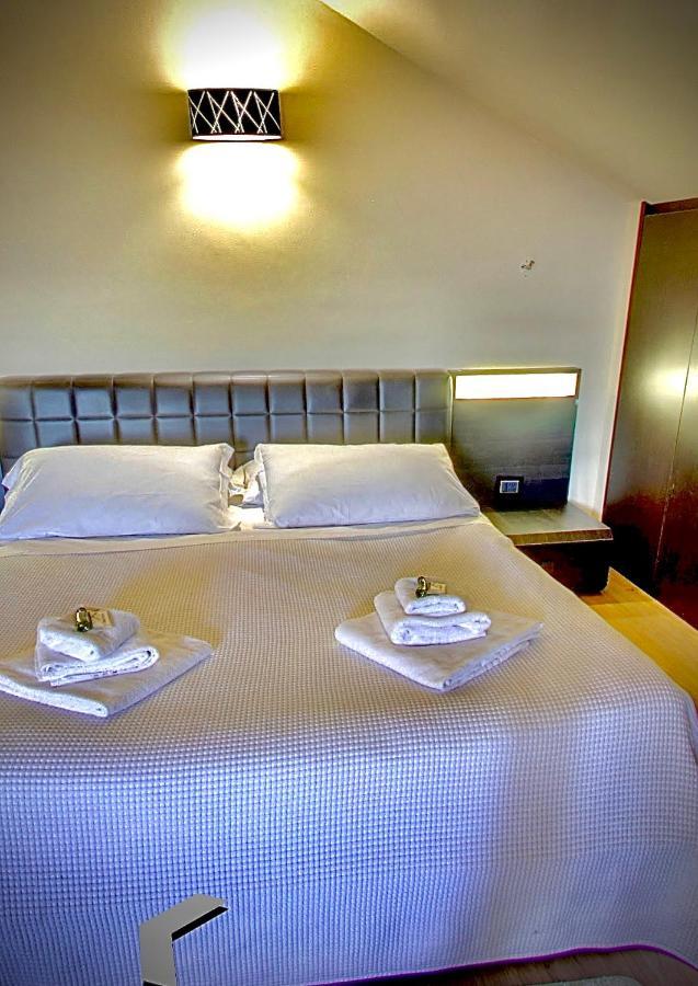 Borgo Manzoni - Charming House Hotel Rozzano Exterior photo